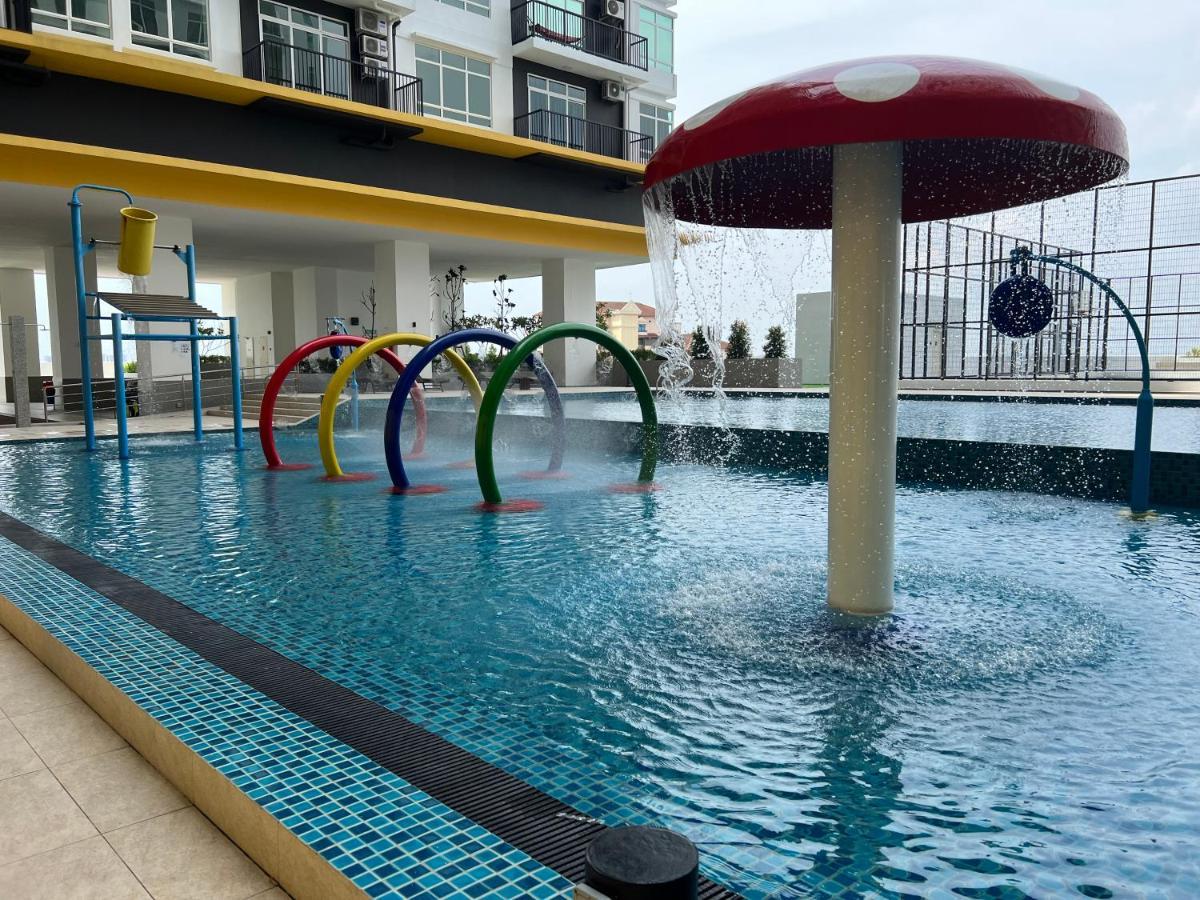 Апартаменты New!! Loving Night Novo 2Br 4-9Pax I Jonker I Netflix I Family Малакка Экстерьер фото