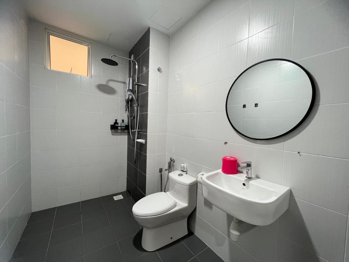Апартаменты New!! Loving Night Novo 2Br 4-9Pax I Jonker I Netflix I Family Малакка Экстерьер фото