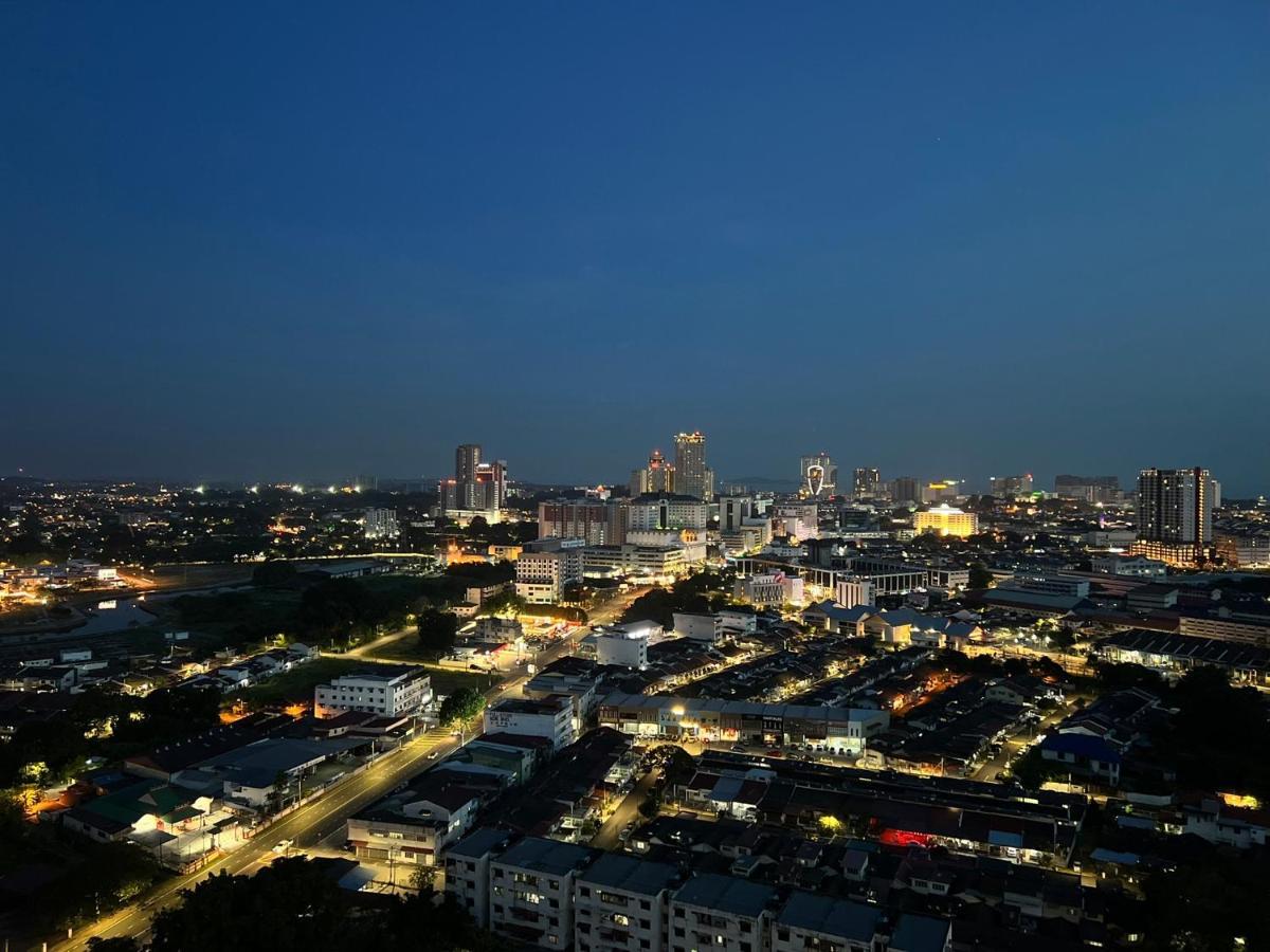 Апартаменты New!! Loving Night Novo 2Br 4-9Pax I Jonker I Netflix I Family Малакка Экстерьер фото